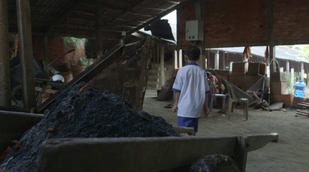 Trăng trên lò gạch